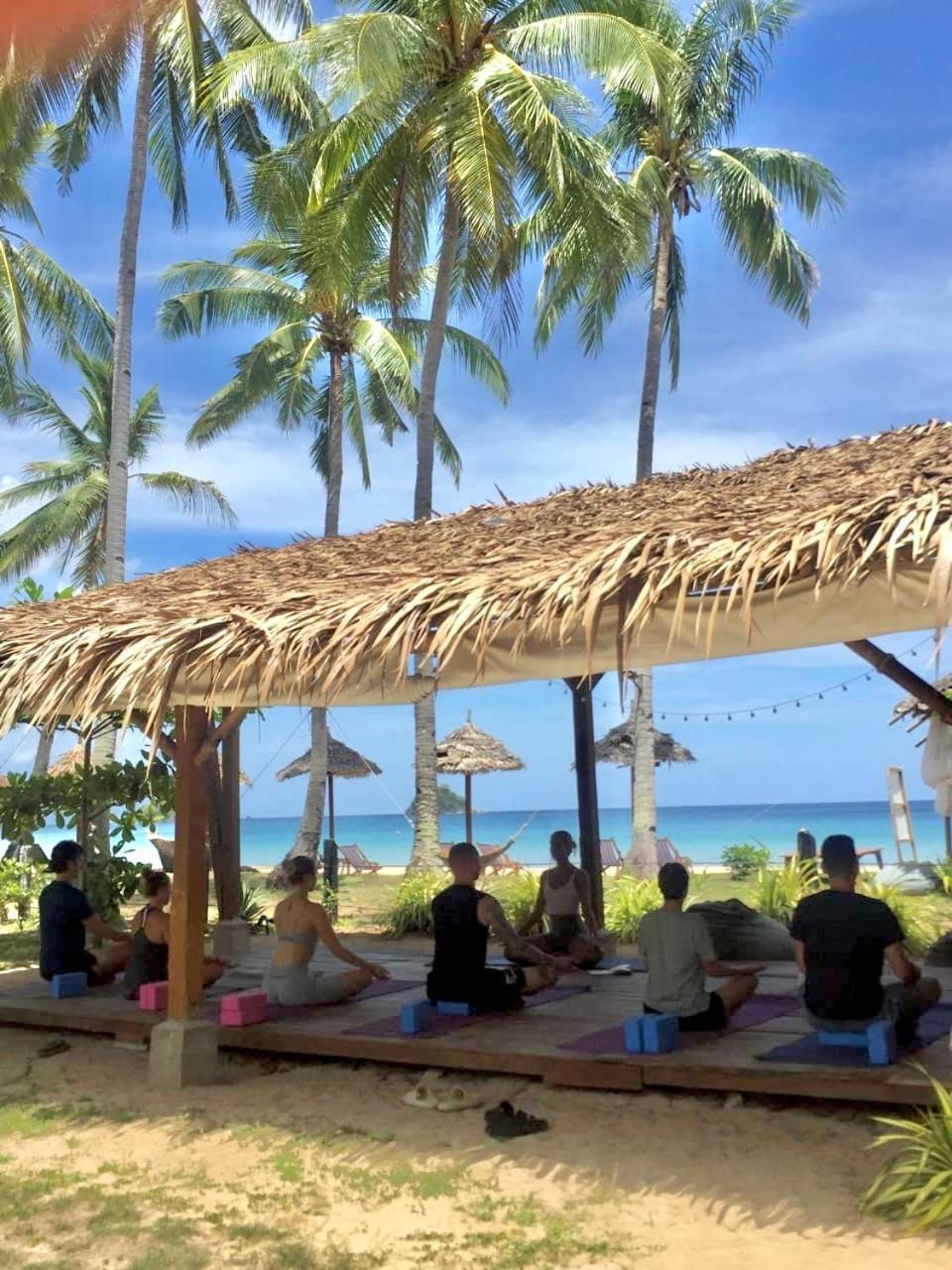 Eco Sanctuaries Nature Lodge Nacpan Beach, El Nido Esterno foto