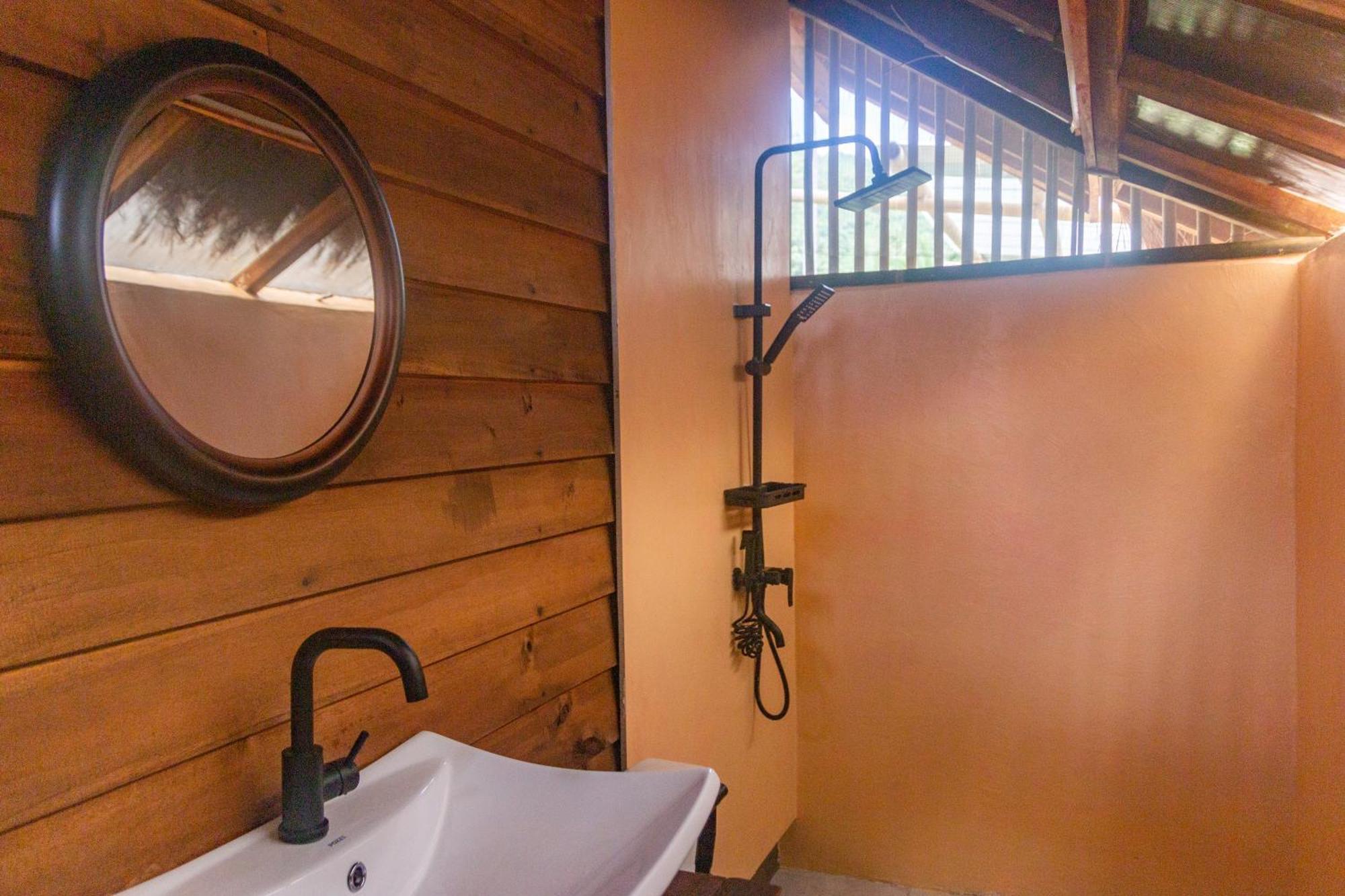 Eco Sanctuaries Nature Lodge Nacpan Beach, El Nido Camera foto